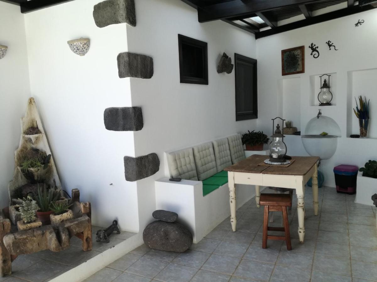 Aptos Con Piscina El Flamboyan 1 Teseguite المظهر الخارجي الصورة